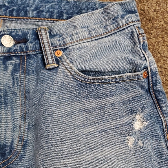 541 Levi's "Ripped" - Picture 5 of 13